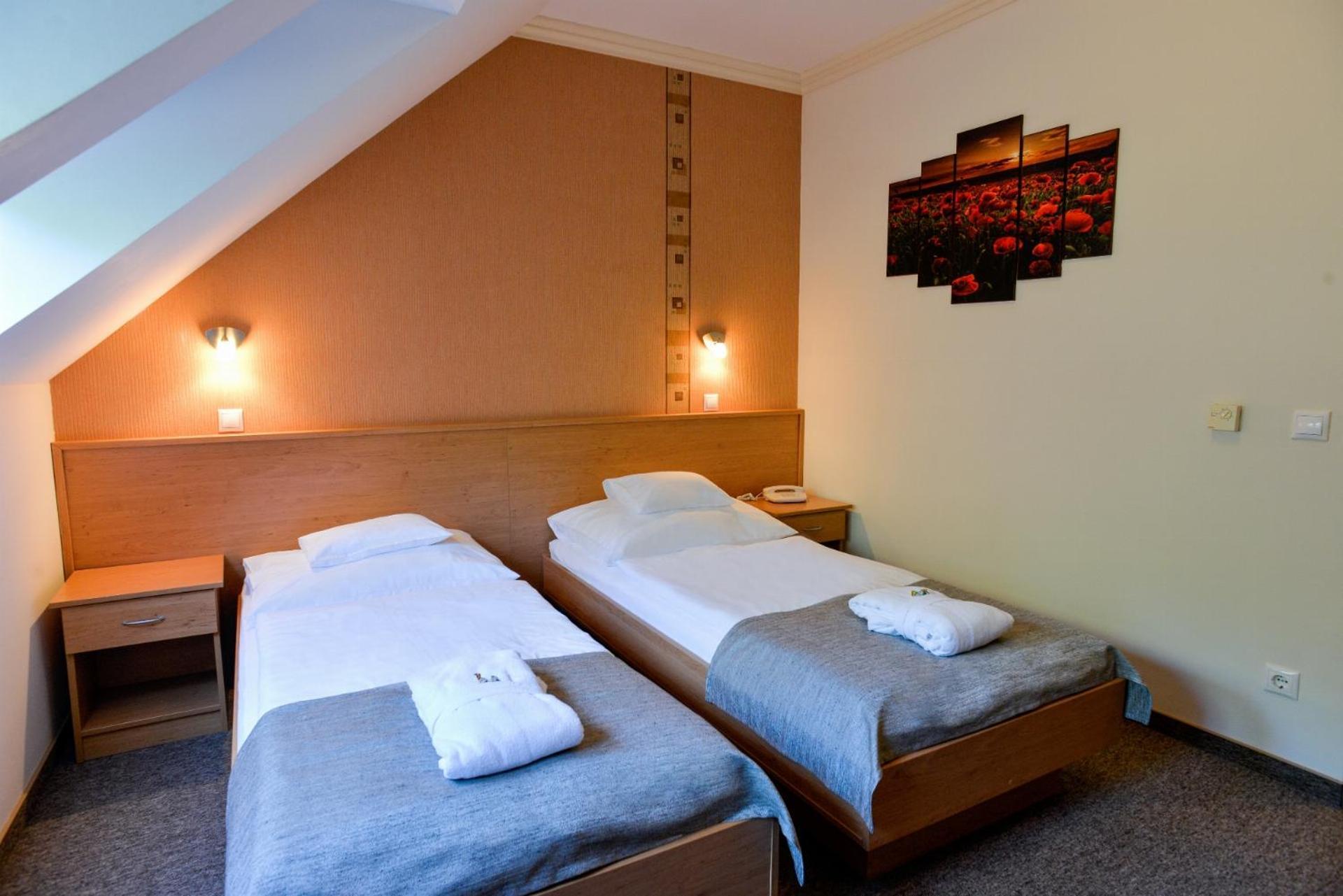 Granada Conference, Wellness And Sport Hotel Keşkemet Dış mekan fotoğraf